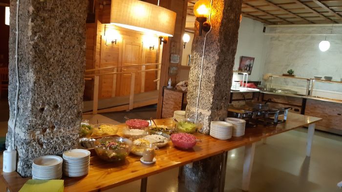 Kartano Kievari
Ruoat odottaa noutajiaan
