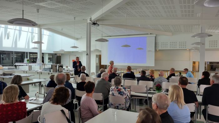 Eläkeläiset korva tarkkana mitä Vanhala sanoo
