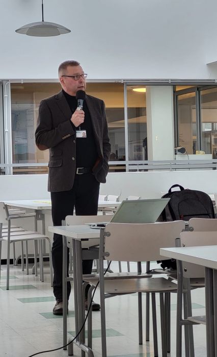 Hyvinvointialueen Projektijohtaja Nikkilä Erkki
Alustus Keski-Suomen hyvinvointialueesta
