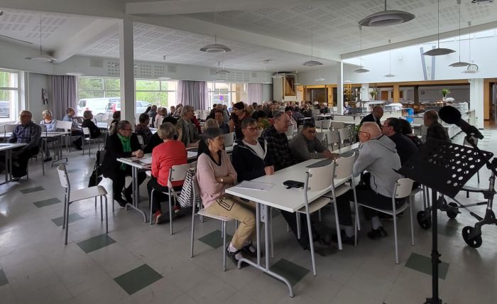 Kiinostava aihe vanhenemisesta ja siitä selviämisestä tässä maailman tilanteessa.
