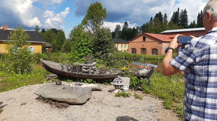 Rakkaudesta rautaan taideteos
