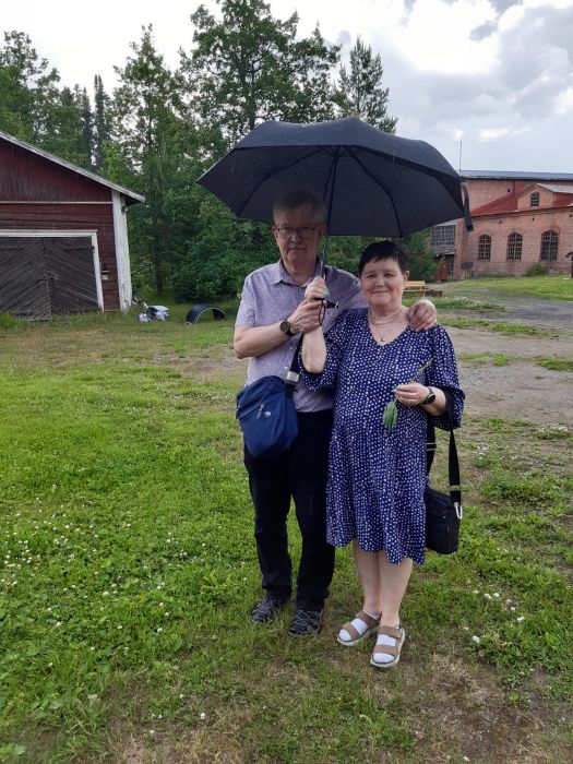 PJ Pekka ja Tarja
Mikä kesä ja sadevarjoakin tarvittiin
