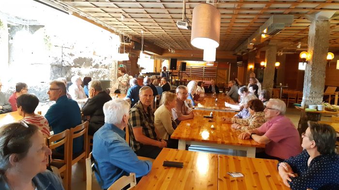 Kartano Kievari
Joko sitä nyt saa hakea
