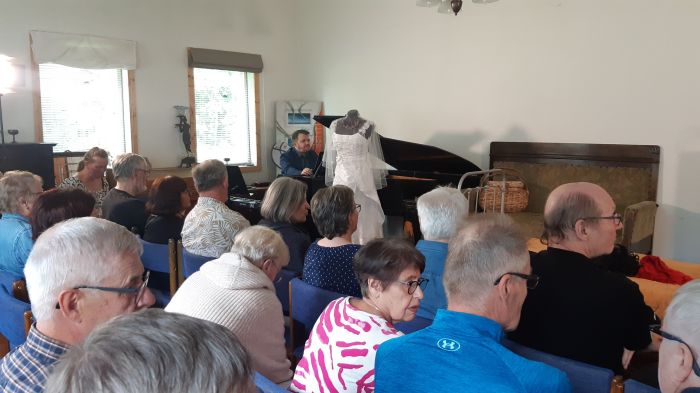 La kala-ooppera
Oopperan pianisti
