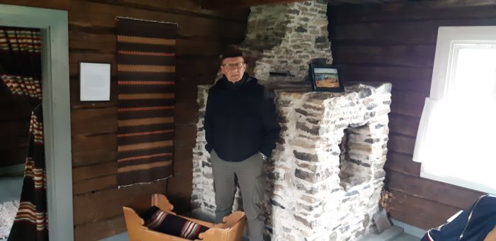 Martti ja paikkaansa hakeva uuni
