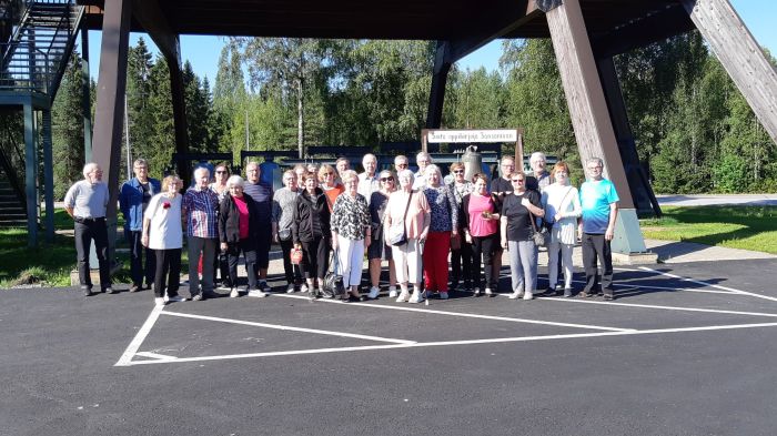 Valmetin matkalaiset Vaskikellossa
